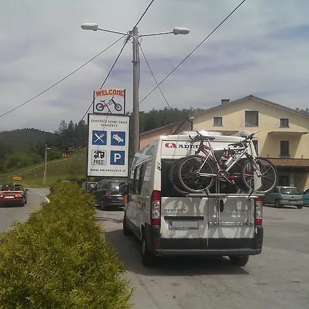 بيت ضيافة Stari Grad Divača
