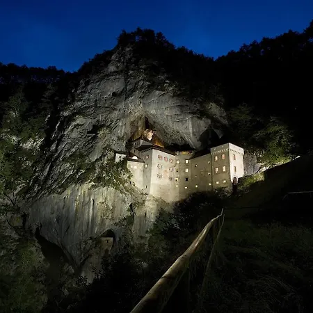 بيت ضيافة Stari Grad Divača