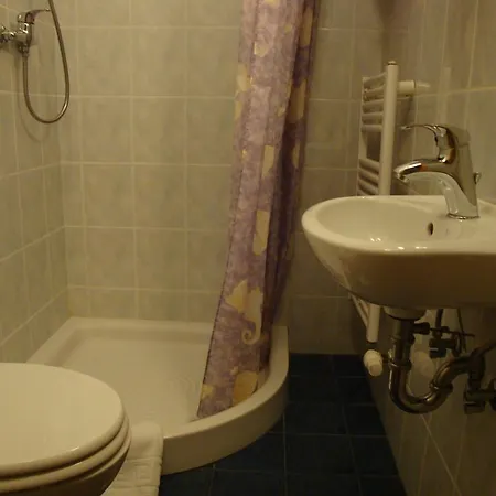 بيت ضيافة Stari Grad Divača