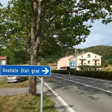 بيت ضيافة Stari Grad Divača
